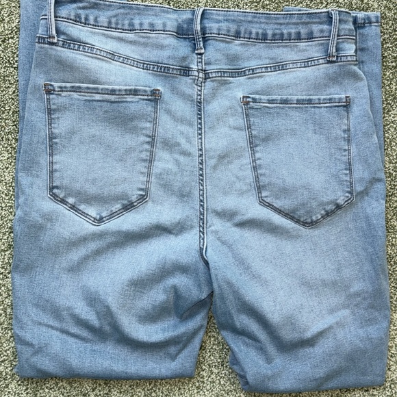 Simply Vera Jeans - Picture 3 of 3